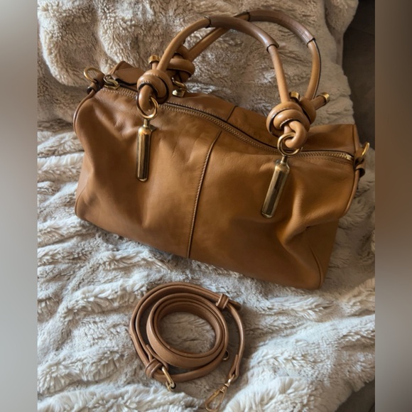 Chloe |Women’s Tan Smooth Leather Duffle Style Shoulder Crossbody Handbag - Picture 13 of 13